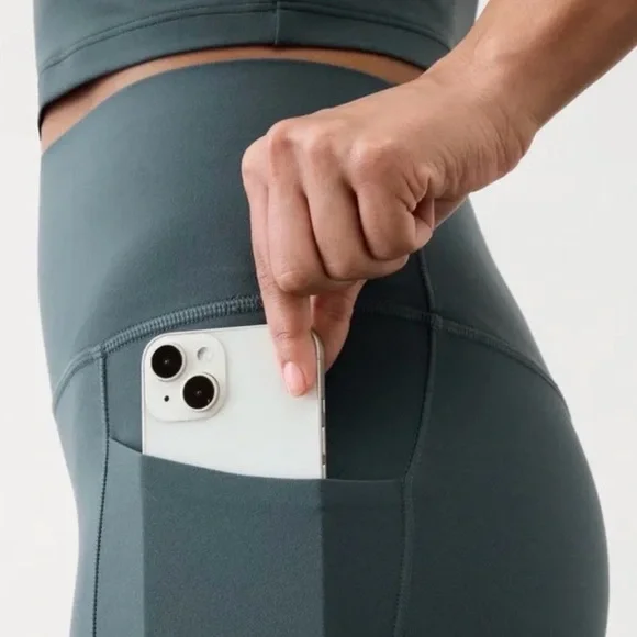 NWT Athleta Salutation Stash Eden Capri Size XXS - Picture 4 of 8